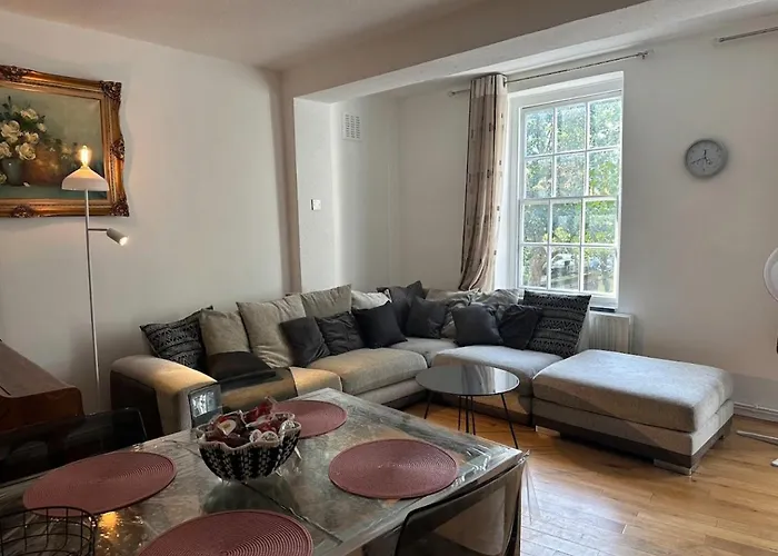 Quiet Location In Central London, Close To Paddington, Regent Park, Lord\'S Cricket, Late Check-In