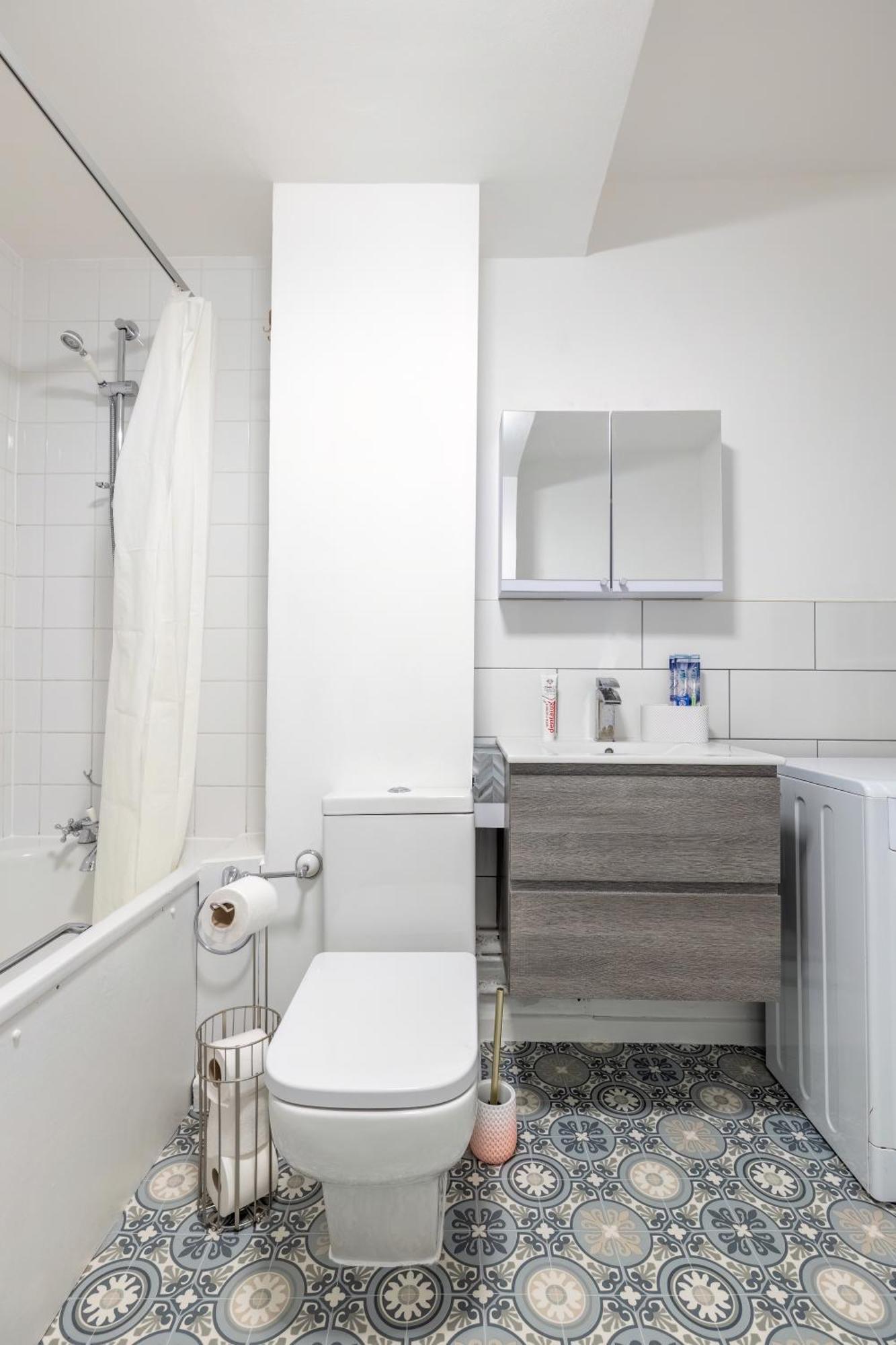 Quiet Location In London, Close To Paddington, Regent Park, Lord's Cricket, Late Check-in Appartamento